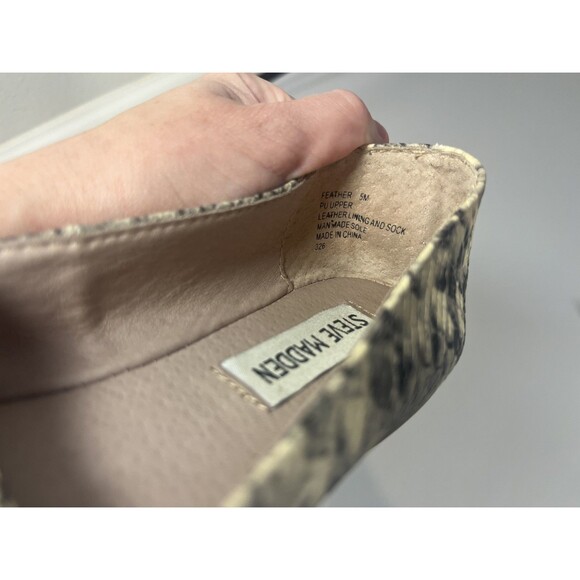 Steve Madden Women's Snake Pattern Slip On Shoe Size 5 - Picture 2 of 13